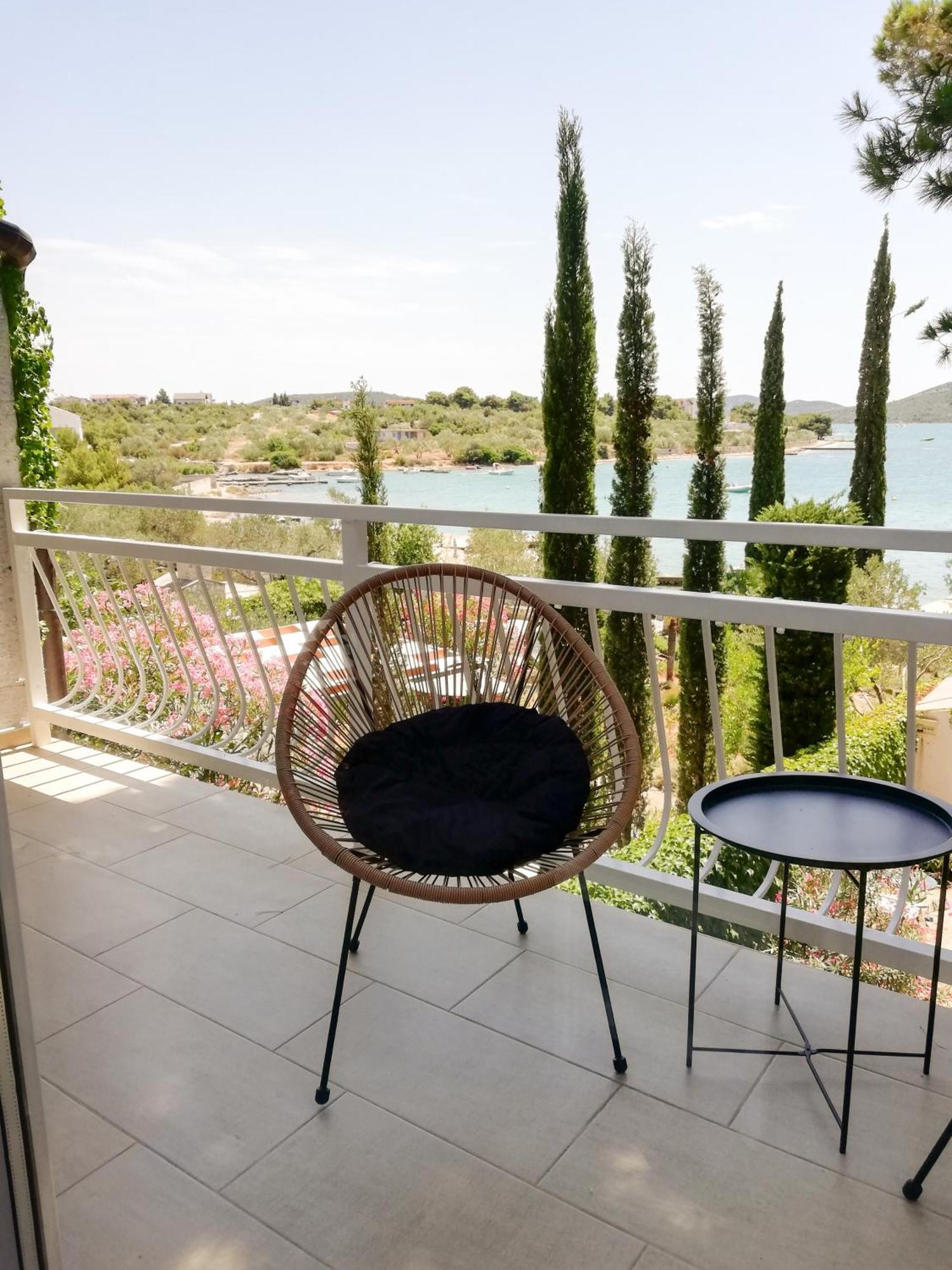 Bed & Breakfast Pansion Rade Hotel Pirovac Quarto foto