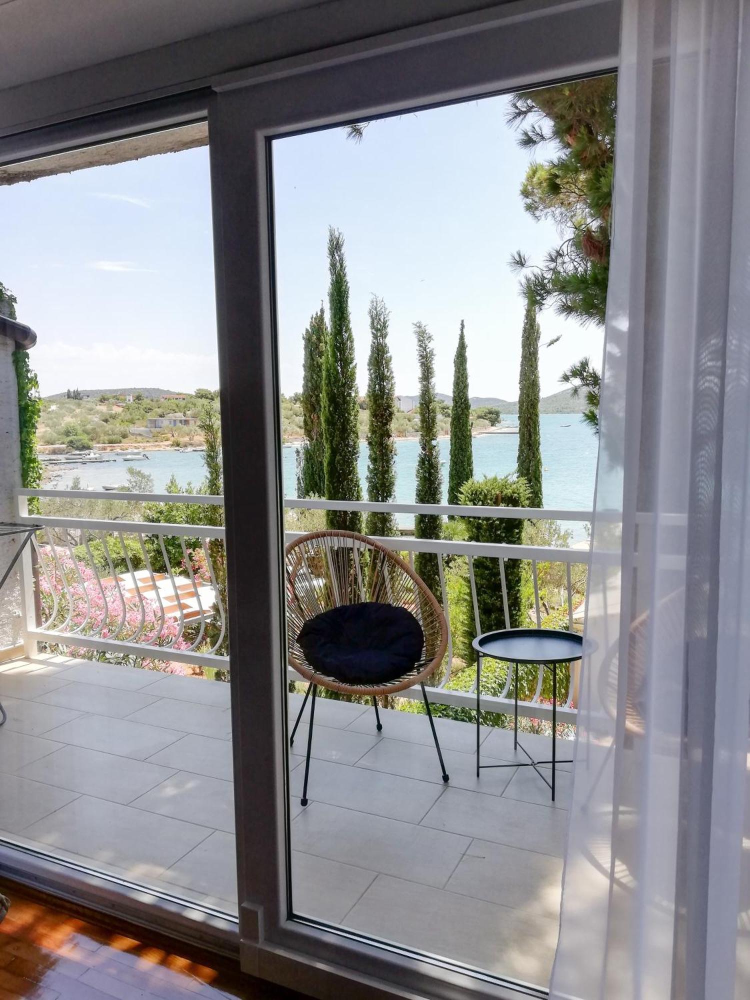 Bed & Breakfast Pansion Rade Hotel Pirovac Quarto foto