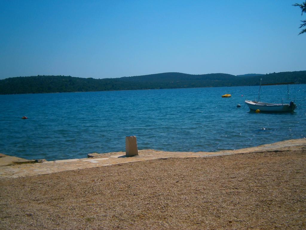 Bed & Breakfast Pansion Rade Hotel Pirovac Exterior foto