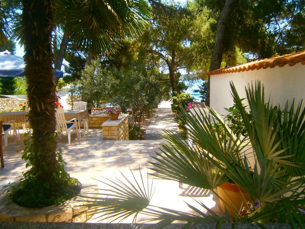 Bed & Breakfast Pansion Rade Hotel Pirovac Exterior foto
