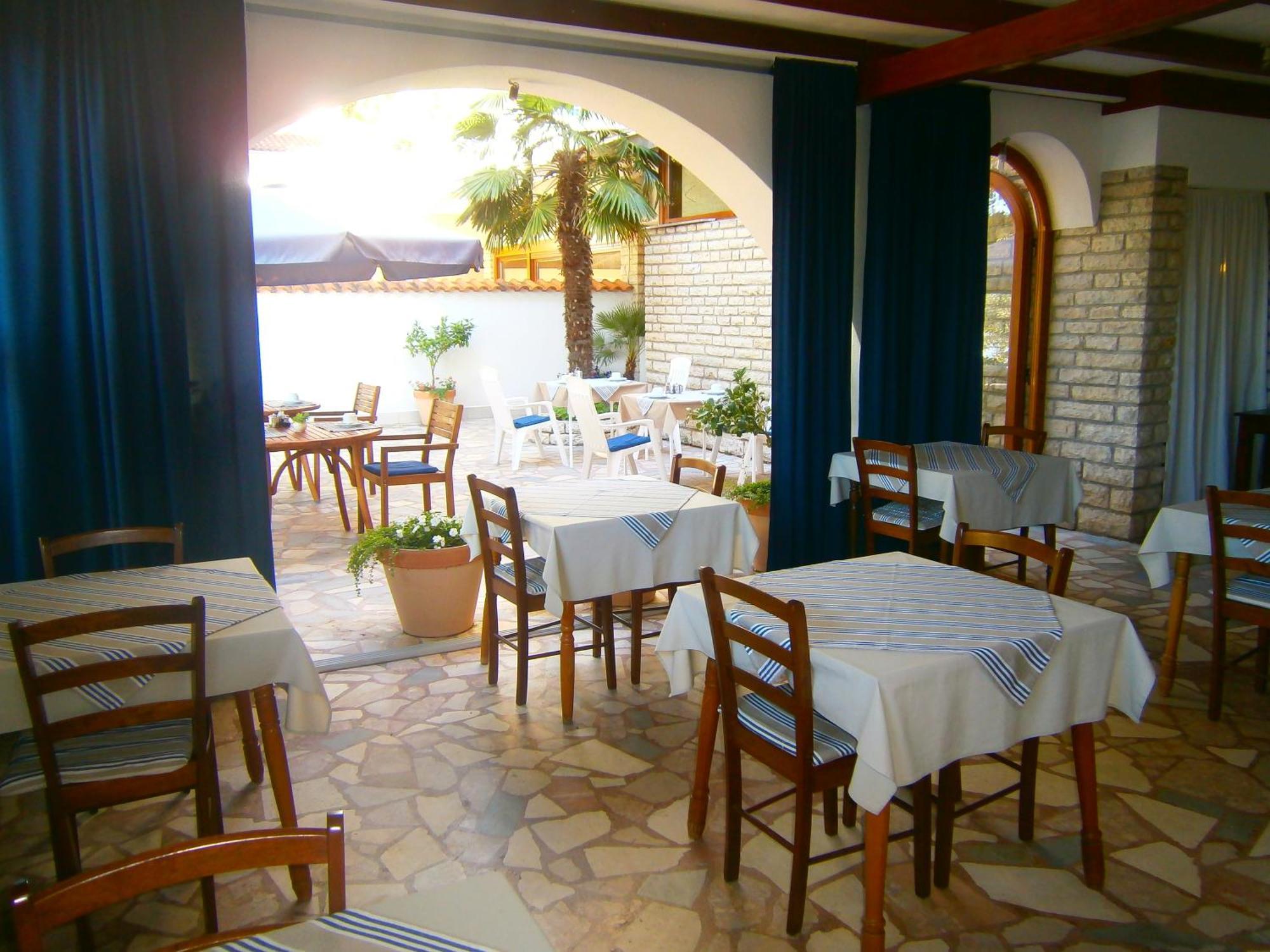 Bed & Breakfast Pansion Rade Hotel Pirovac Exterior foto
