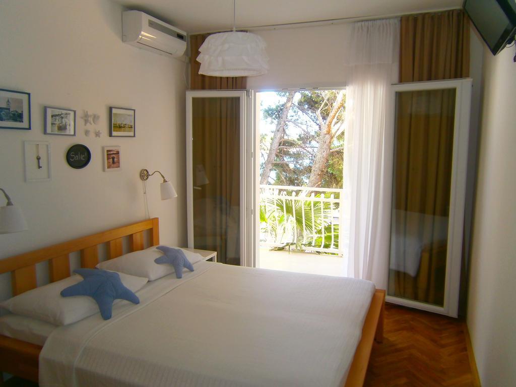 Bed & Breakfast Pansion Rade Hotel Pirovac Quarto foto